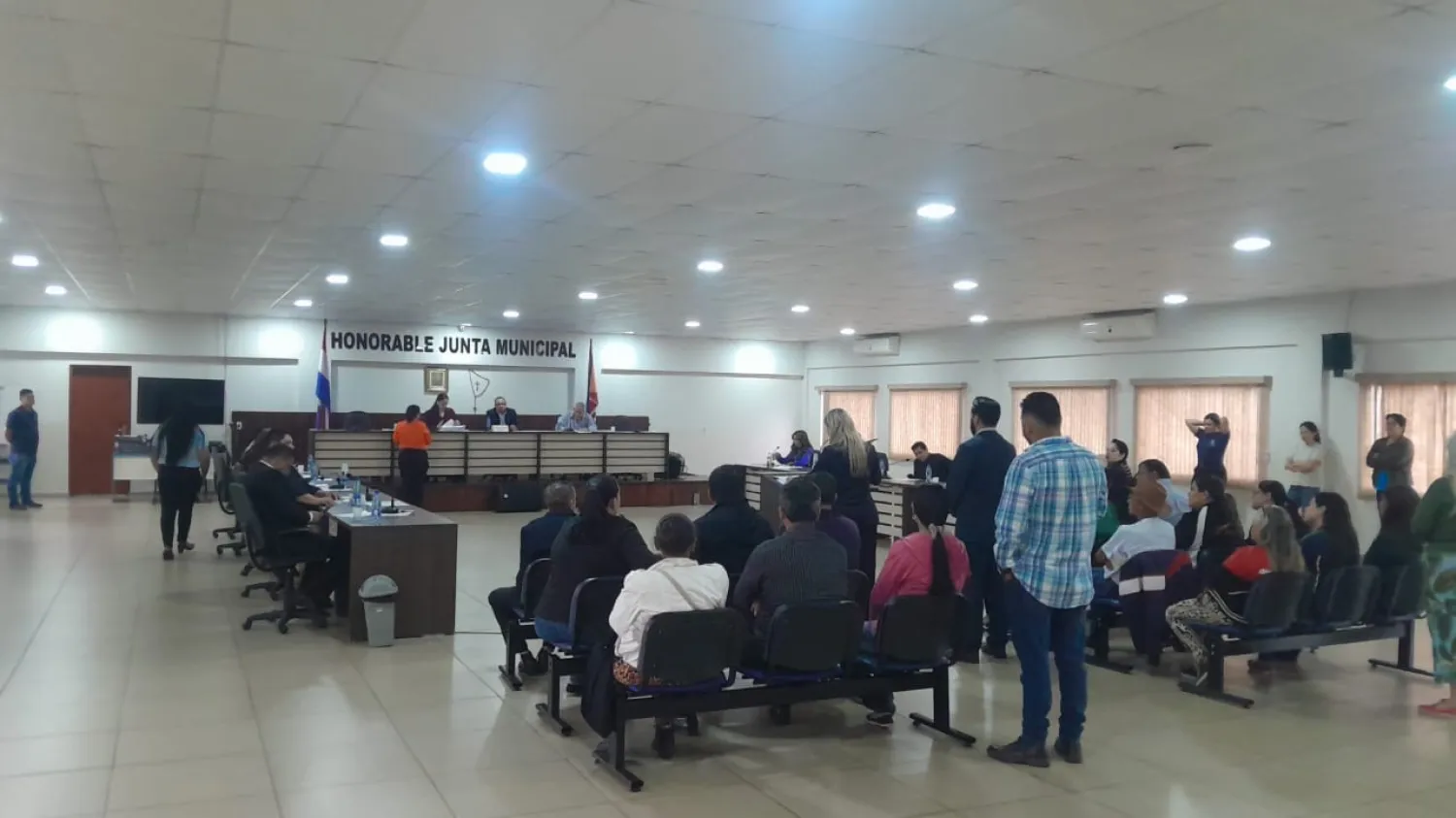 Vecinos de Villa Che Jazmín exigen a la Junta Municipal no renovar patente a fábrica por vibraciones y ruidos
