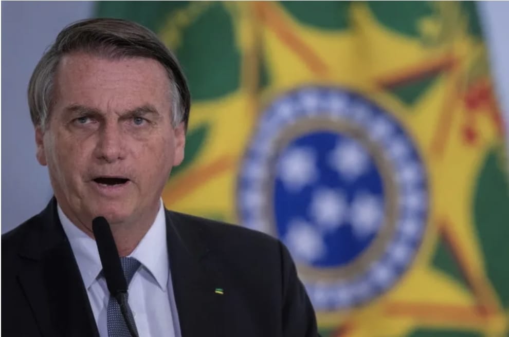 Ordenan sacar videos en que Bolsonaro ataca las elecciones