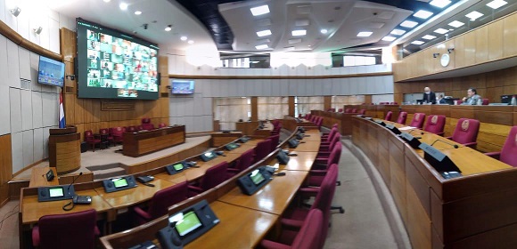Funcionarios del Senado denuncian millonaria estafa