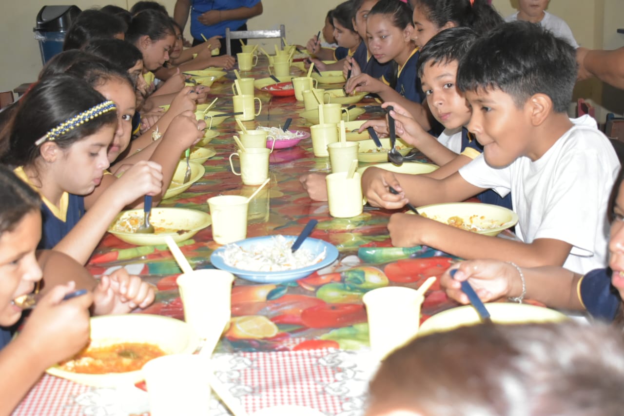 Docentes aseguran que productos y frutas llegan en perfecto estado  a las escuelas de Bella Vista