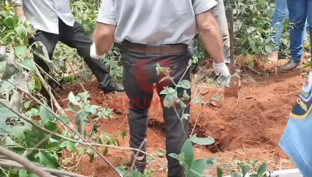Cadáver desenterrado de sexagenario presenta seis balazos y sospechosos serían dos hermanos