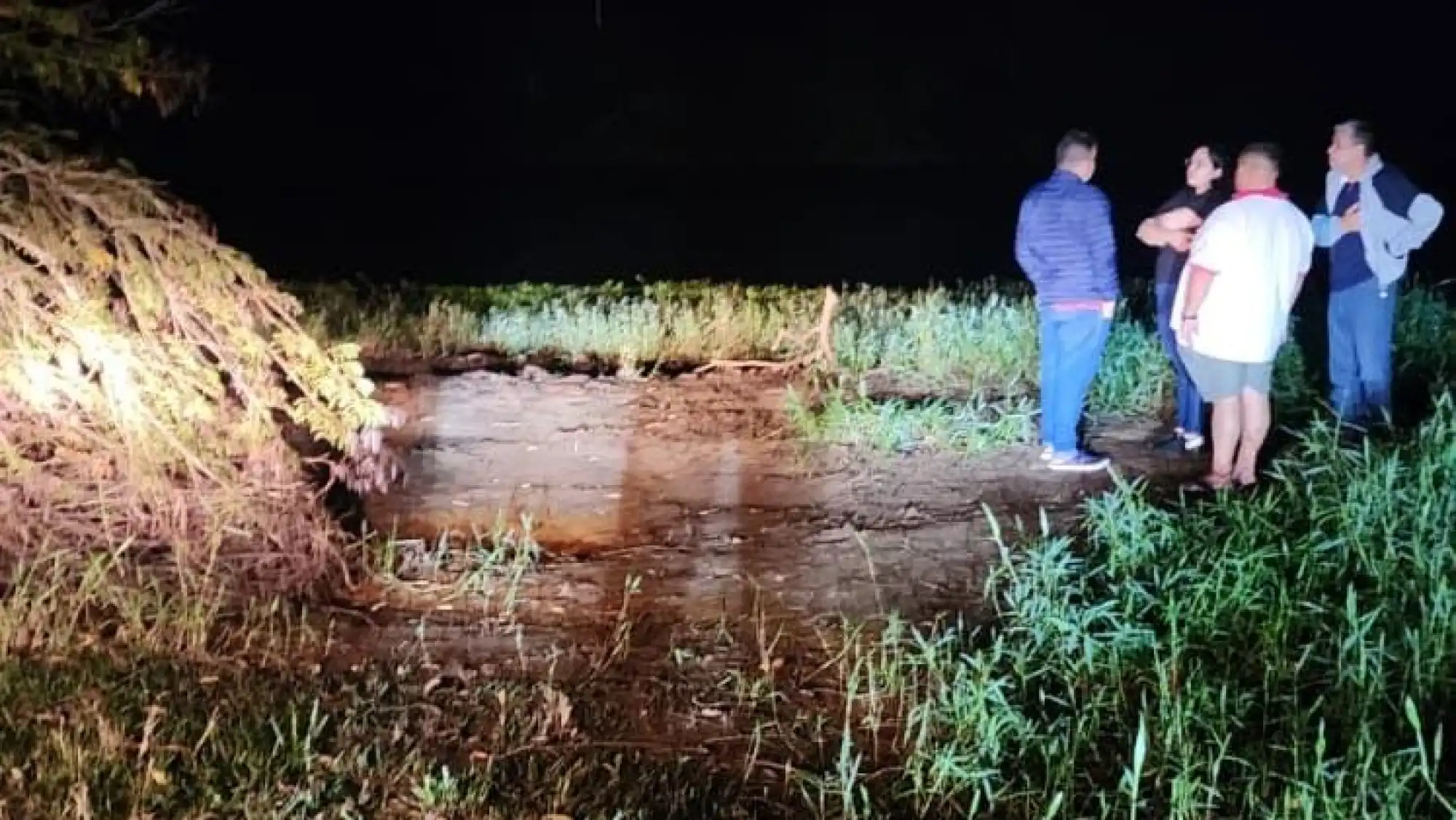 Continúa búsqueda de la hija de escribana fallecida en el rio Monday