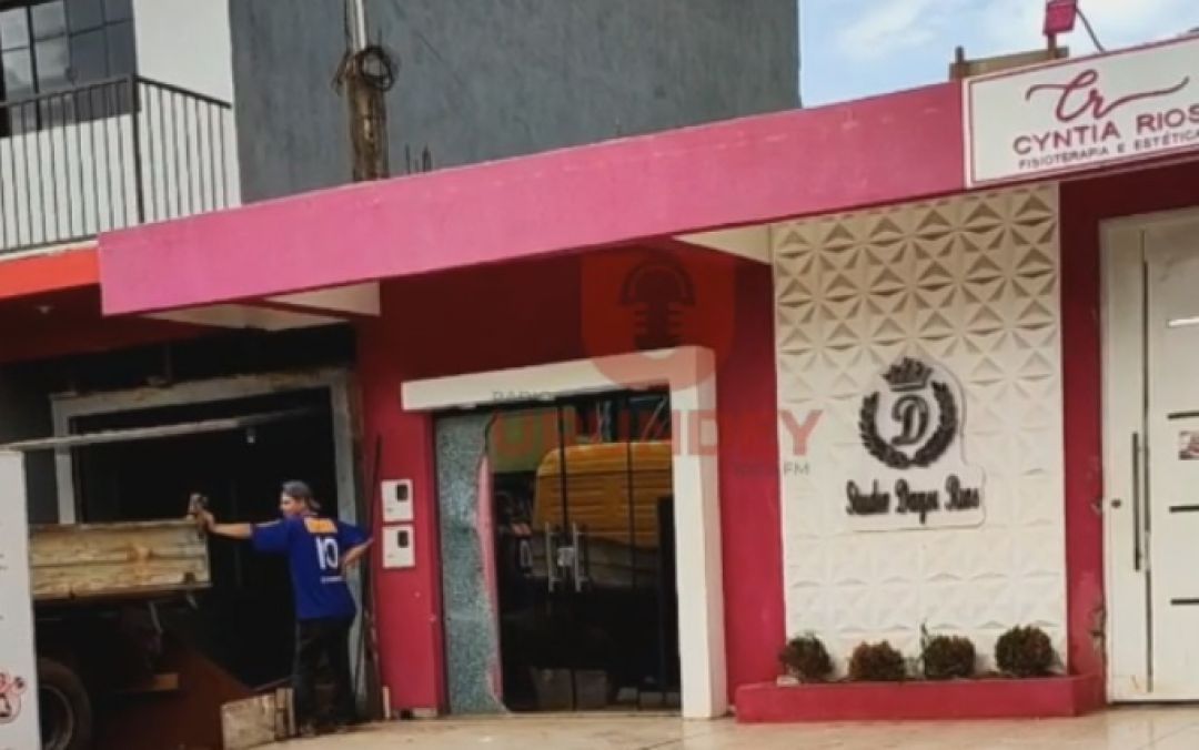 Policía indaga sobre caso de disparos contra local comercial en PJC