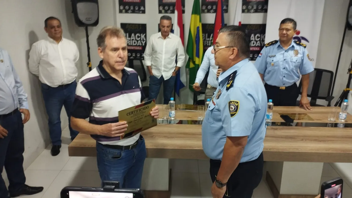 Cámara de Comercio de PJC reconoce labor de la policía y agentes de tránsito en el Black Friday Frontera