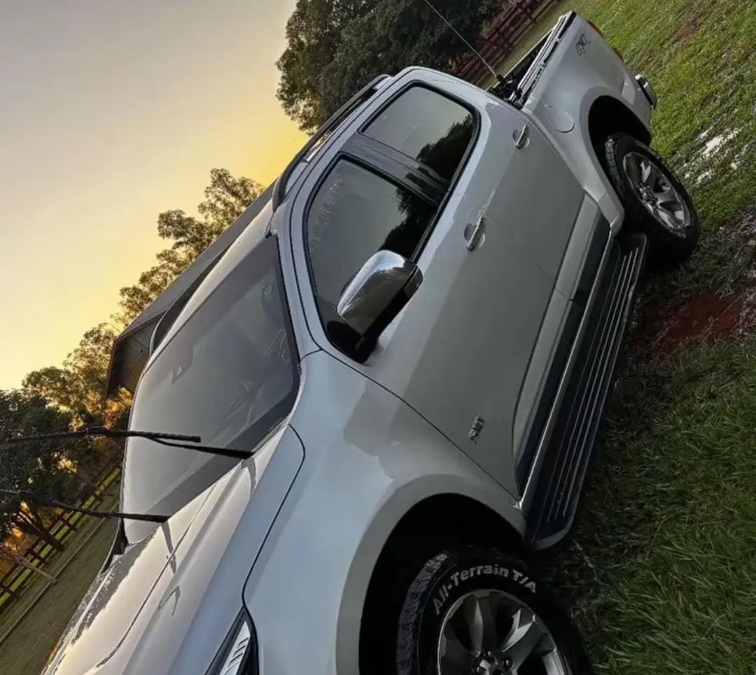 Hallan en Zanja Pytã camioneta robada en Ponta Porã