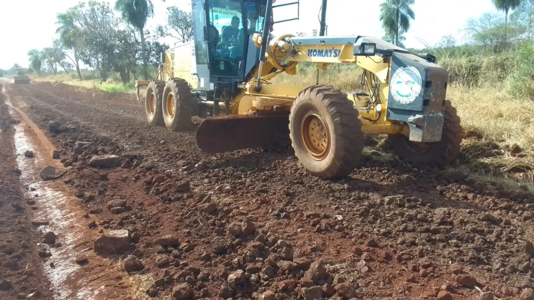 Gobernación de Amambay realiza mejoras en caminos de la colonia Ybypé de PJC