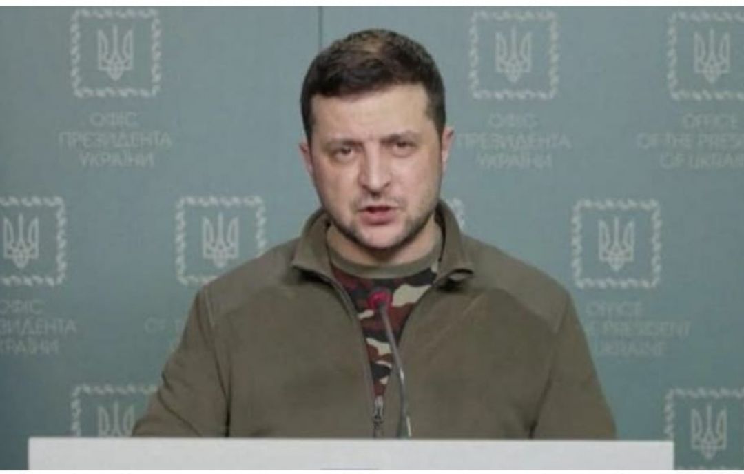 Zelenski responde a Putin que no acepta su ultimátum y pide diálogo