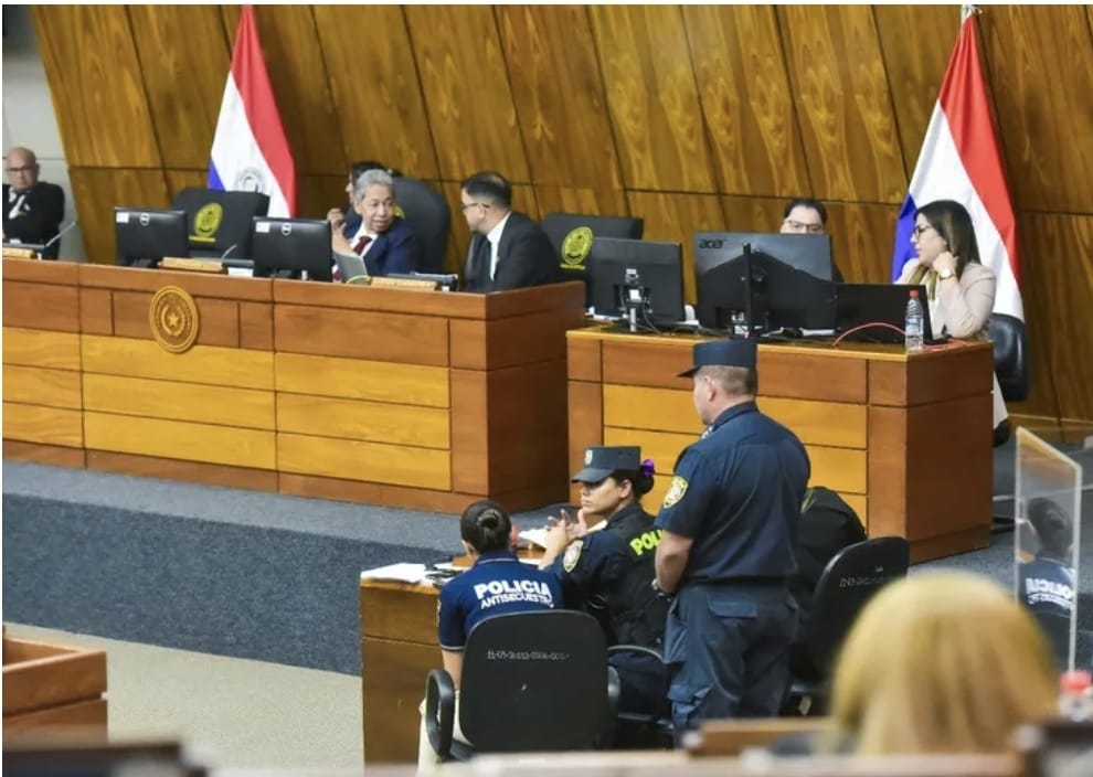 Denuncian amenazas contra diputados que firmaron libelo acusatorio contra Godoy