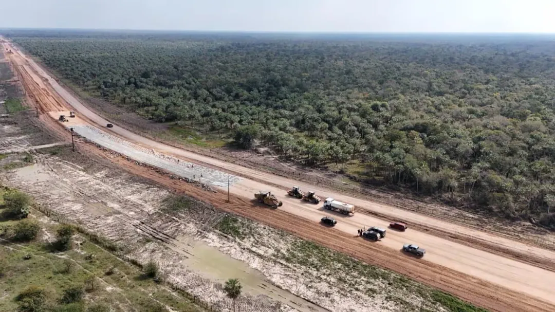 Comunidades chaqueñas dejan el barro y el aislamiento con la ruta PY12