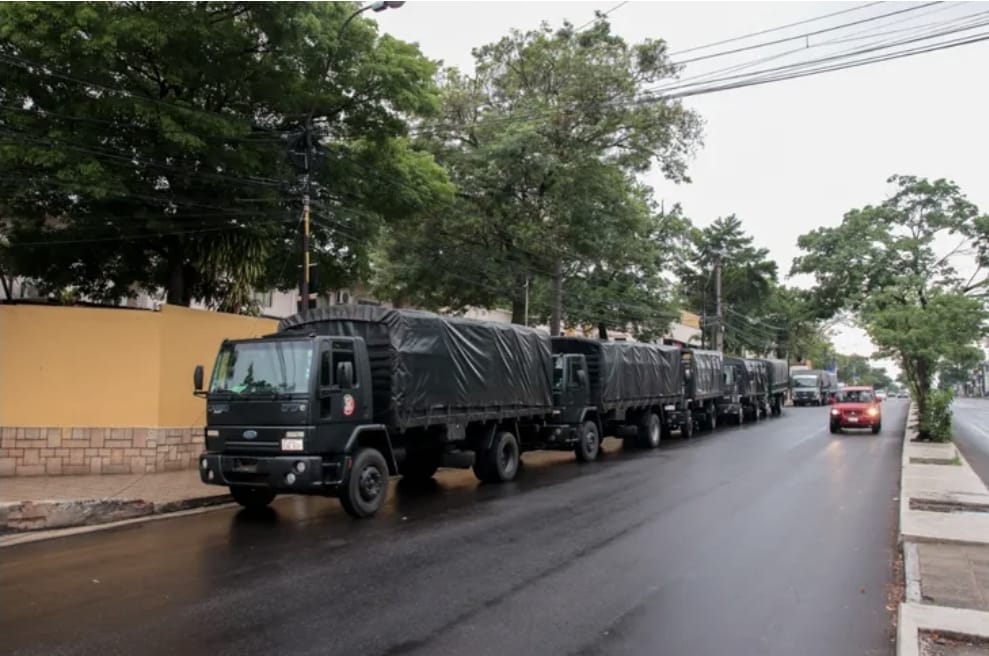 TSJE inicia traslado de urnas y maletines electorales para internas
