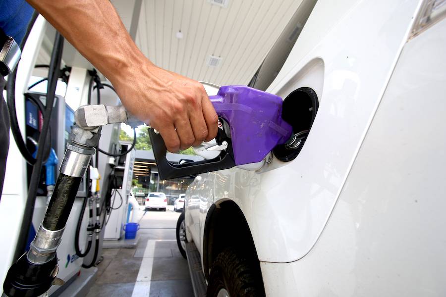 Camioneros pedrojuaninos exigen reducción de G. 1.500 para combustibles