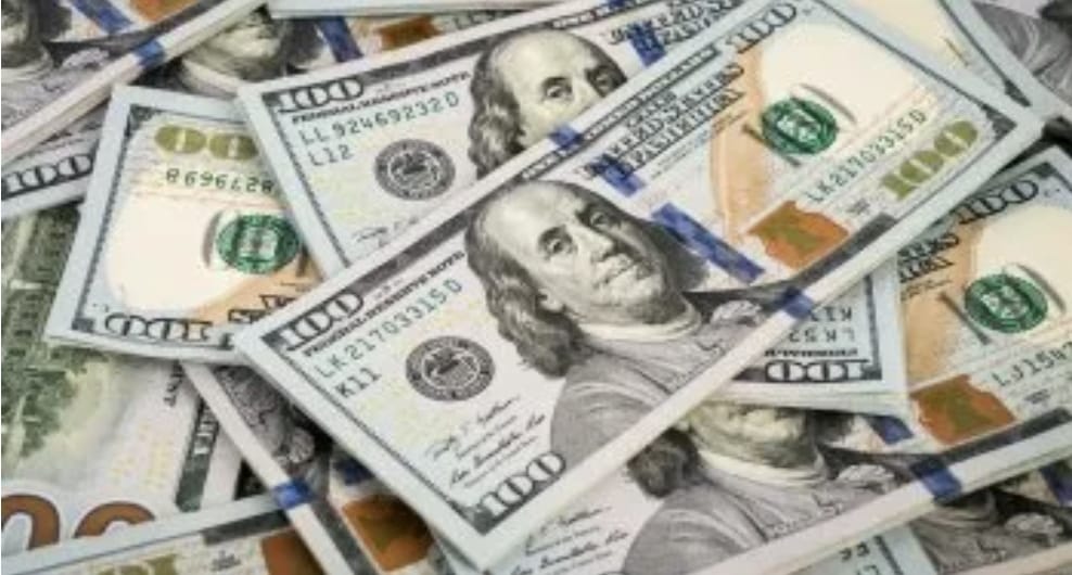 Sedeco advierte sobre millonarias multas por el rechazo de dólares
