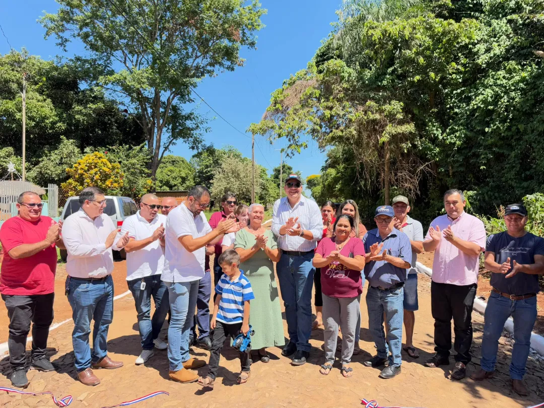 Gobernación inaugura nuevo empedrado en el barrio San José de Cerro Corá
