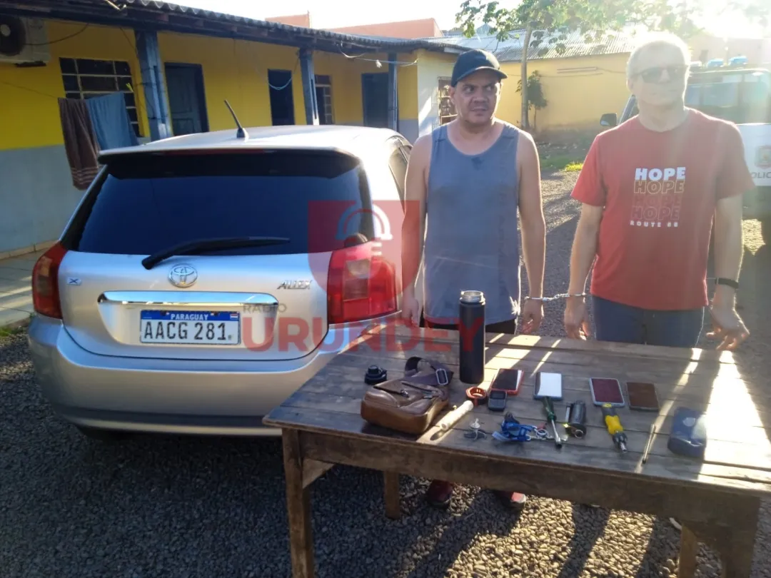Tortoleros fueron sorprendidos en intento de hurto en el estacionamiento de un supermercado