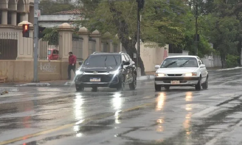 Clima cálido, con mucha humedad y lluvias para este jueves