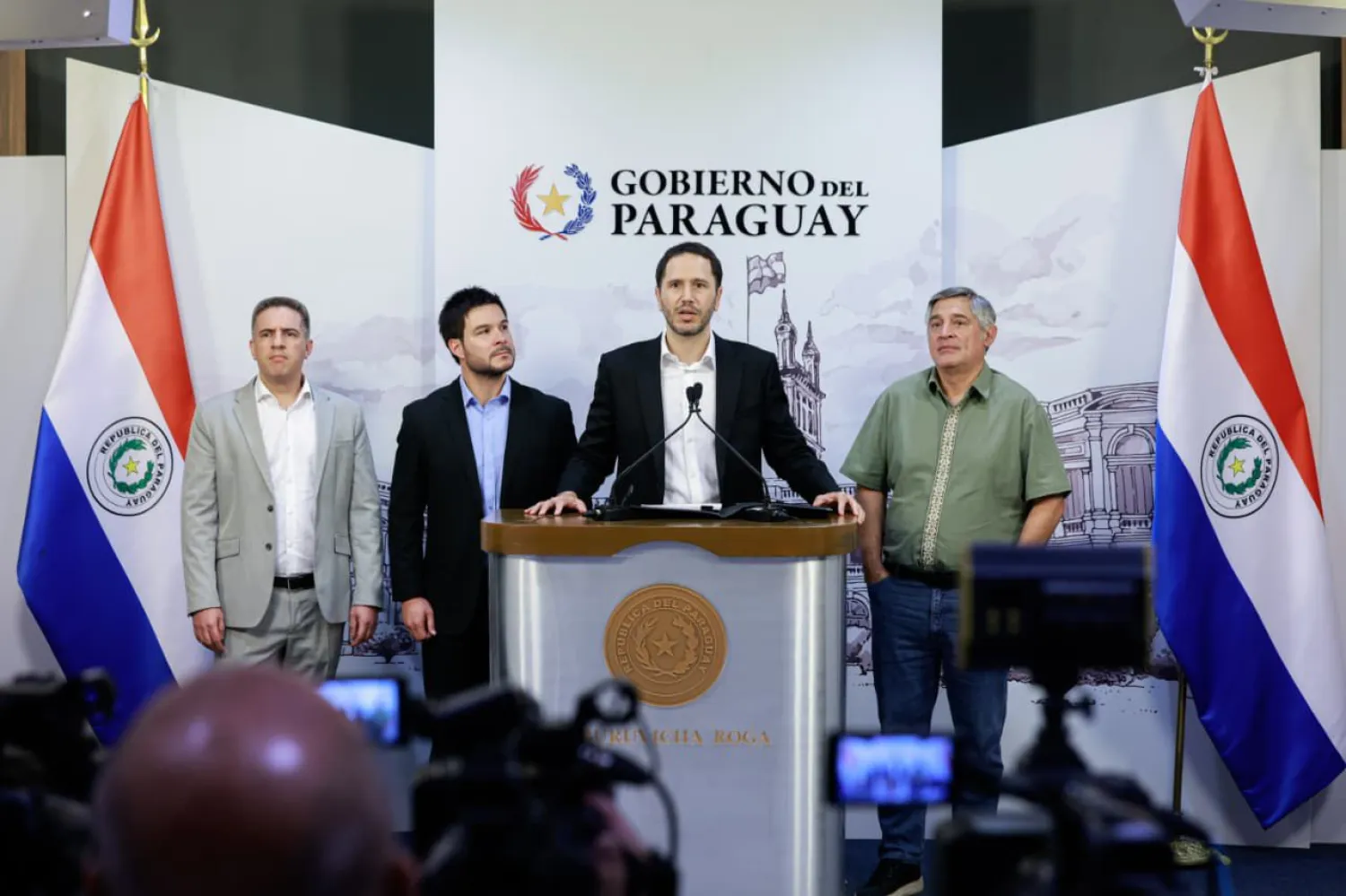 Ejecutivo presenta proyecto de ley para regular el uso de dispositivos electrónicos en instituciones educativas con un eje claro: los niños en el centro de la política pública