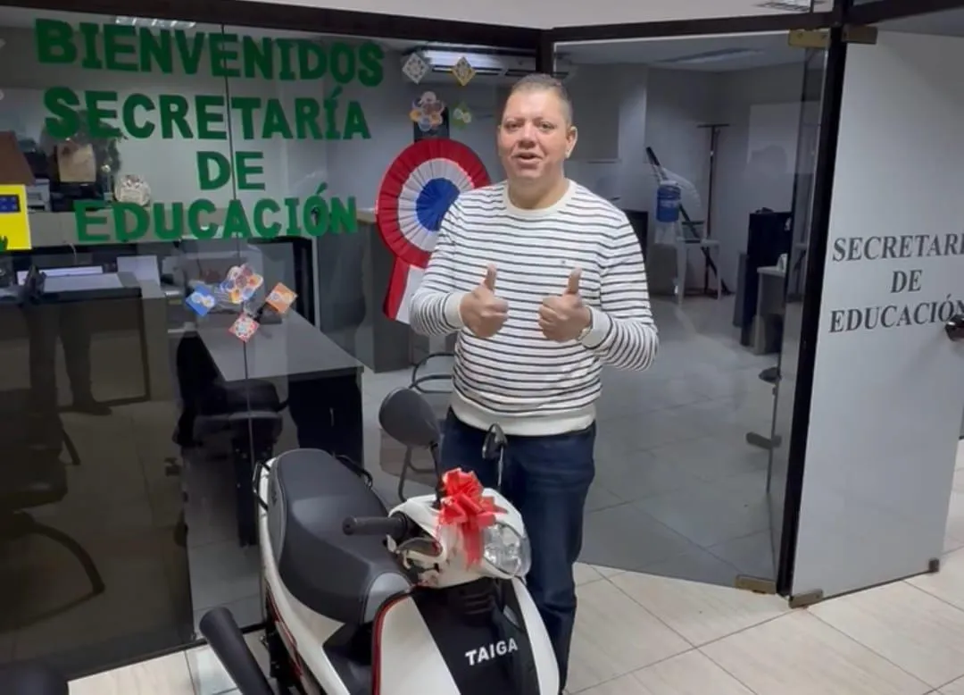 Gobernador invita a docentes de Amambay para festejar su día y habrá sorteo de una moto