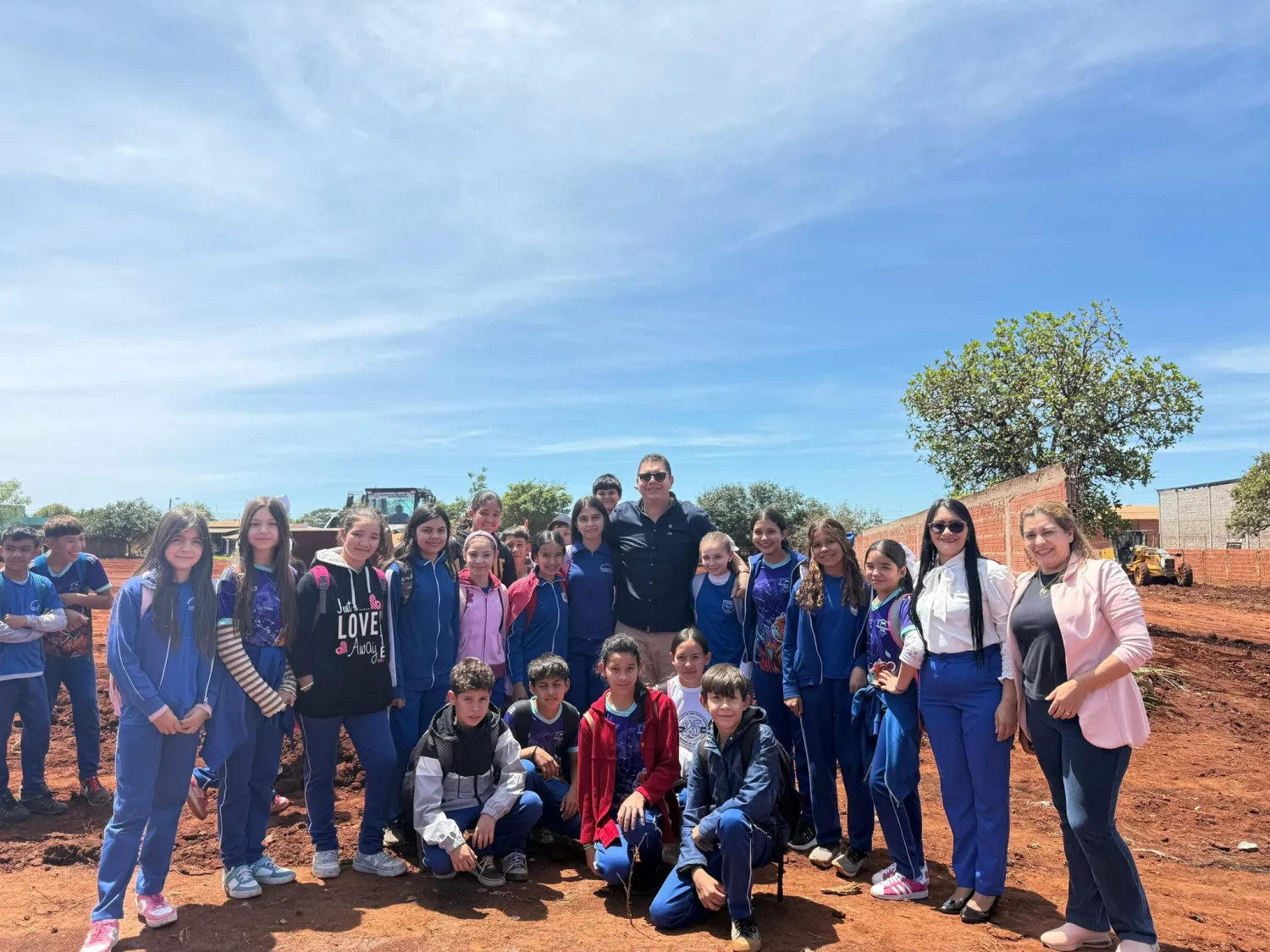 Gobernación realiza trabajos de limpieza y arreglos en la Escuela Rebeca Alen de PJC