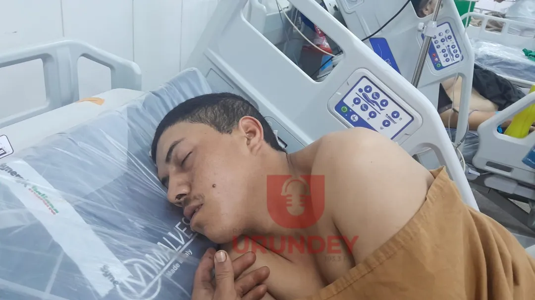 Hospital Regional de PJC clama por familiares de joven gravemente accidentado
