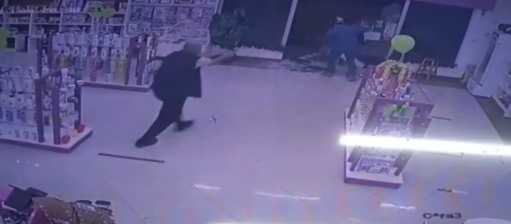 Guardia de seguridad frustra asalto a tiros en Limpio