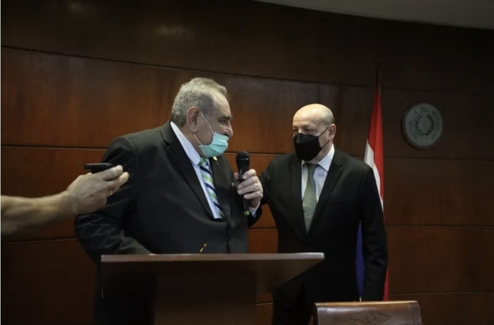 Colegio de Abogados pide renuncia del presidente de la CSJ tras escándalo