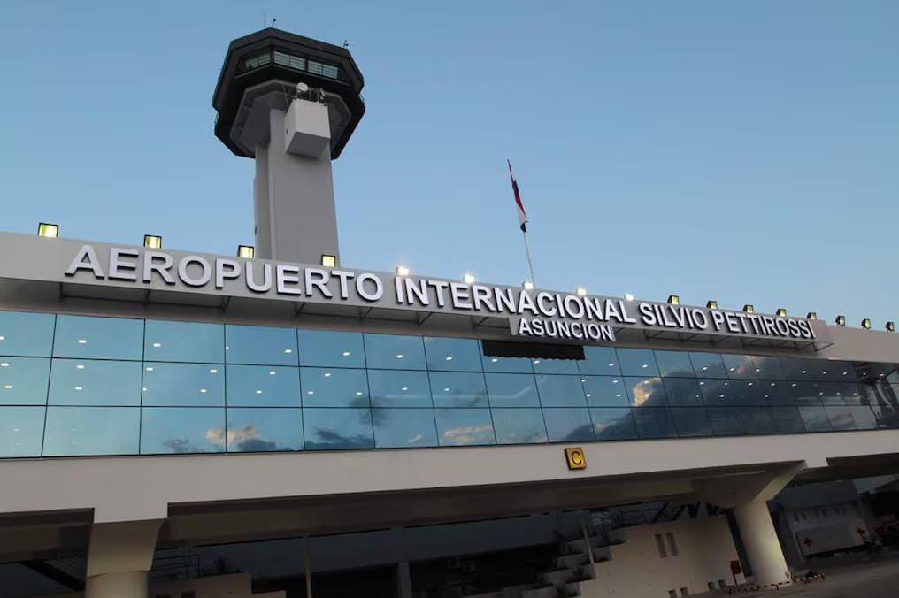 Allanan el aeropuerto Silvio Pettirossi