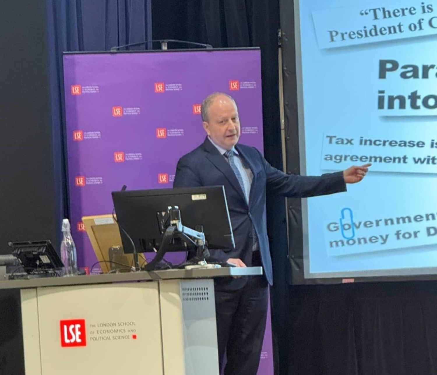 El modelo económico paraguayo fue presentado en la London School of Economics