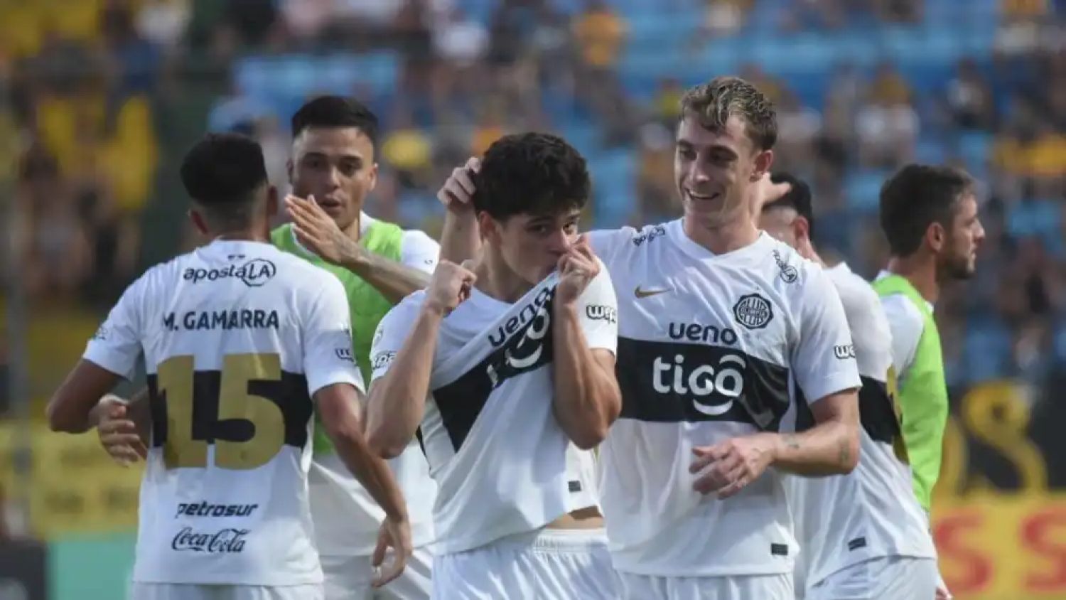 Olimpia se queda con el clásico más añejo en un final caldeado en Capiatá