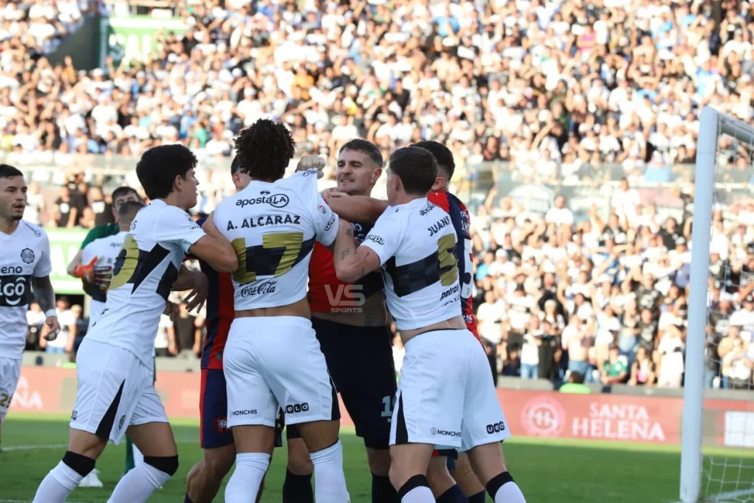APF otorga puntos a Olimpia tras incidentes en el superclásico y se aleja de Cerro