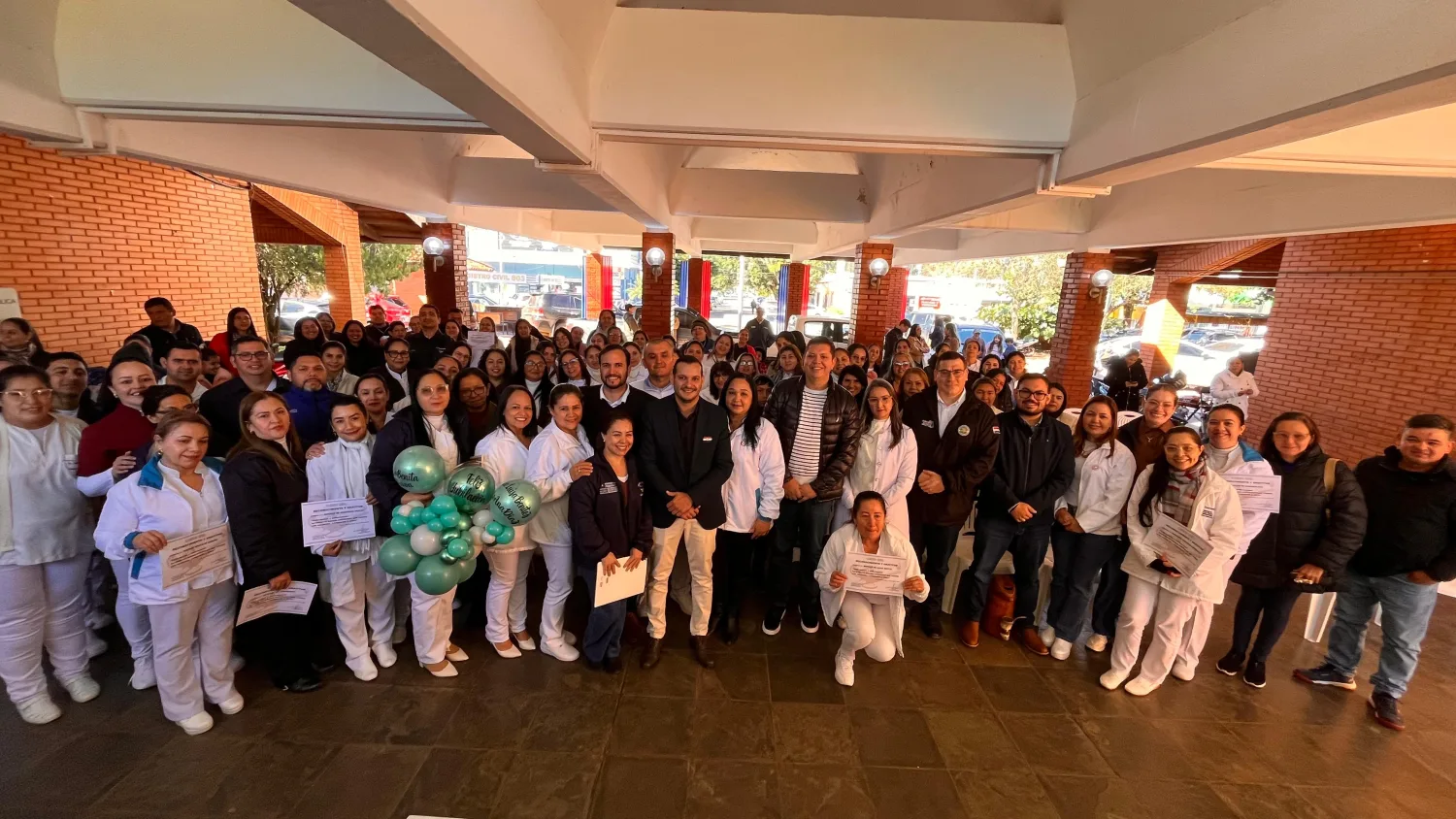 Homenajean a enfermeros en su día con emotivo acto en el Hospital Regional de PJC