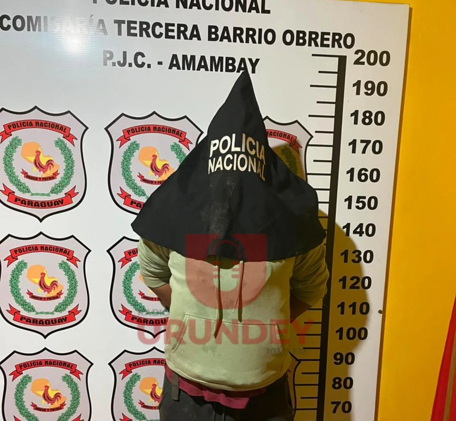 Detienen a un venezolano por pedir limosna ebrio junto a su hijo en Pedro Juan Caballero
