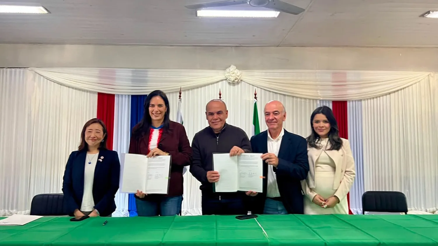 Paraguay y Japón suscriben contrato para el mejoramiento del sistema de agua potable en Villa Hayes