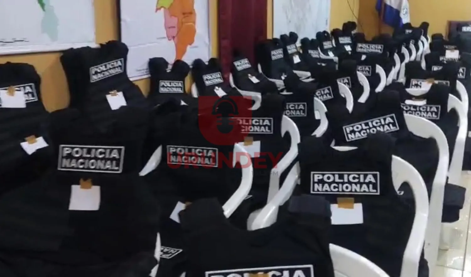 Gobierno Nacional entrega 300 chalecos antibalas a la Dirección de Policía de Amambay