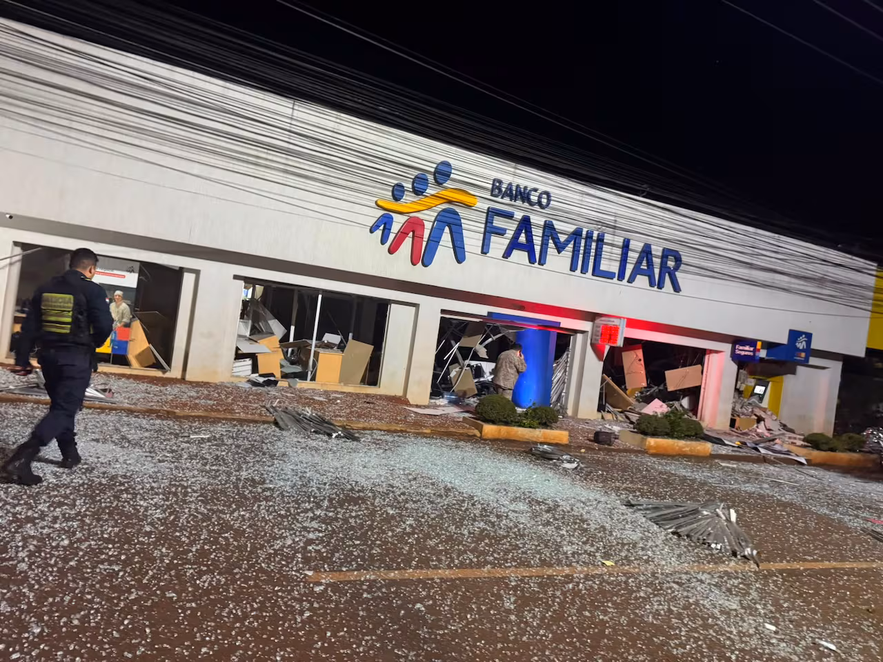Asalto con explosivos a GNB, Familiar y Ueno de Santa Rita en simultáneo
