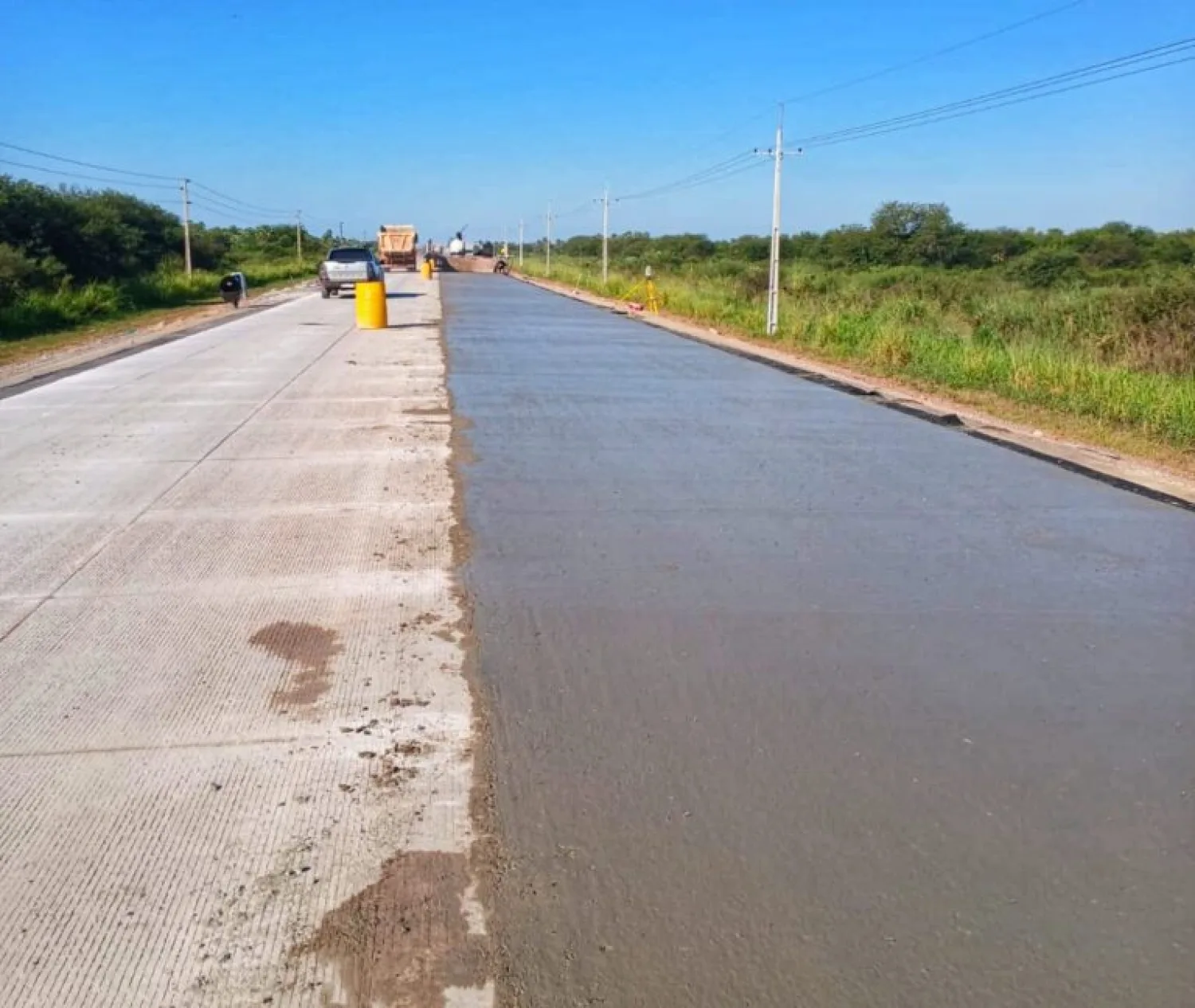 Primera ruta de hormigón del Paraguay alcanza 14 kilómetros de pavimento rígido construido