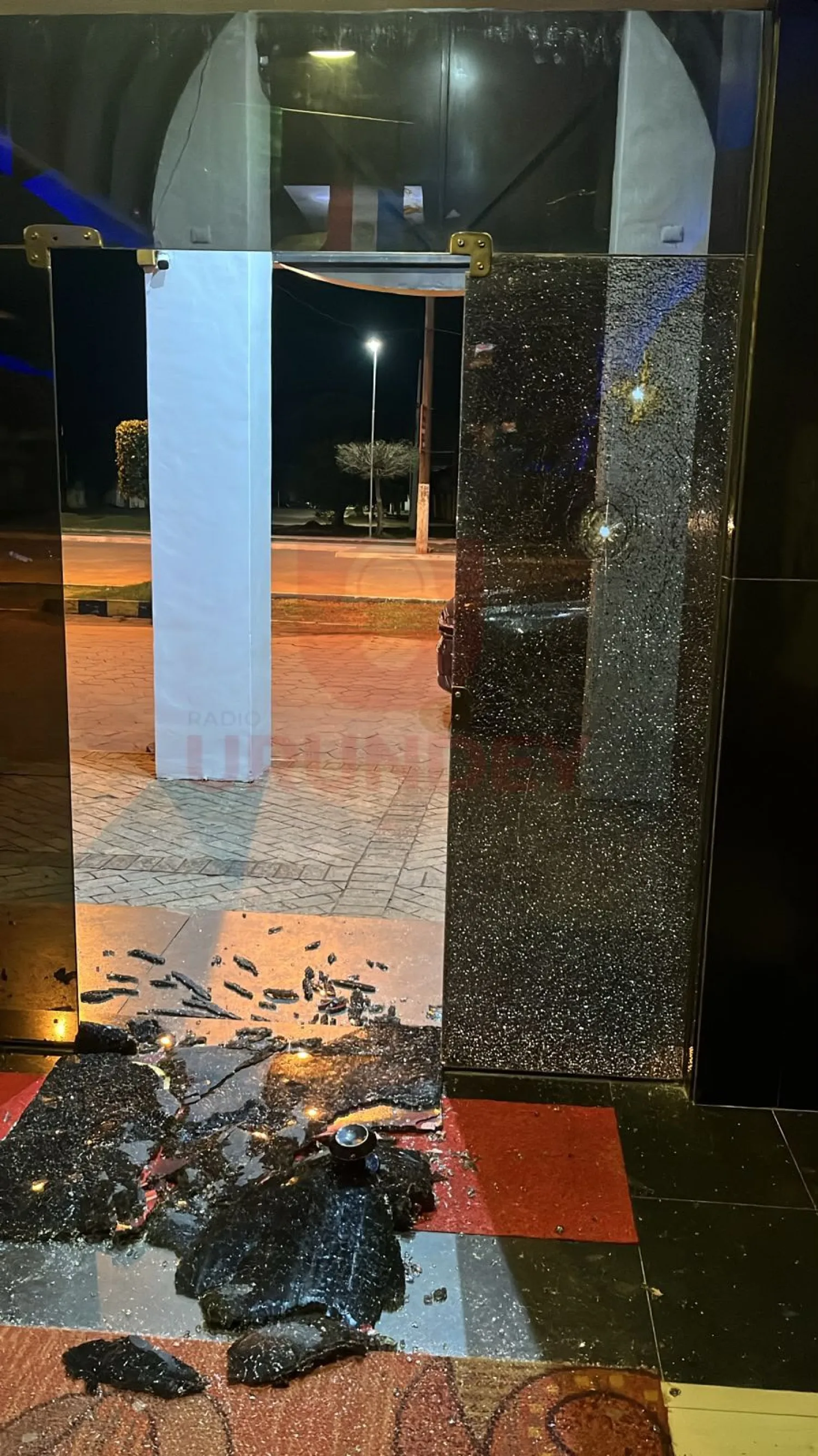 Desconocidos balean el acceso de un casino en Pedro Juan Caballero