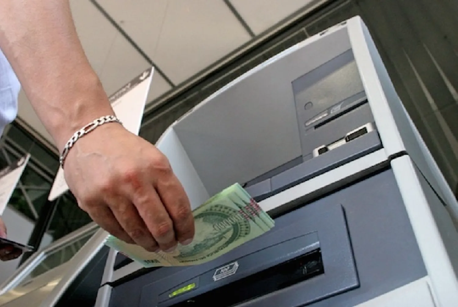 MEF inicia el pago a veteranos, adultos mayores y otros pensionados del Estado