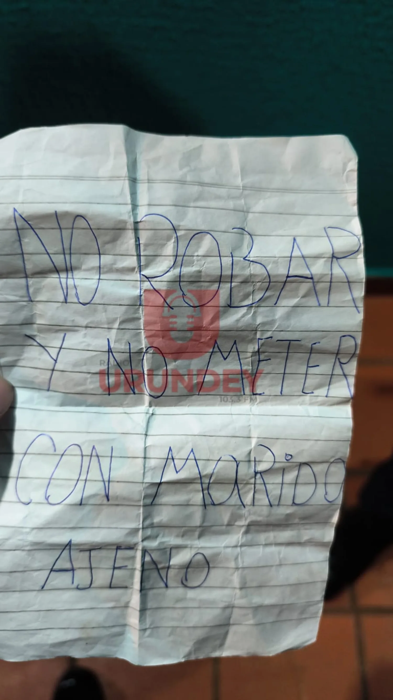 Atacan con un mazo una peluquería en Pedro Juan y dejan un manuscrito de advertencia