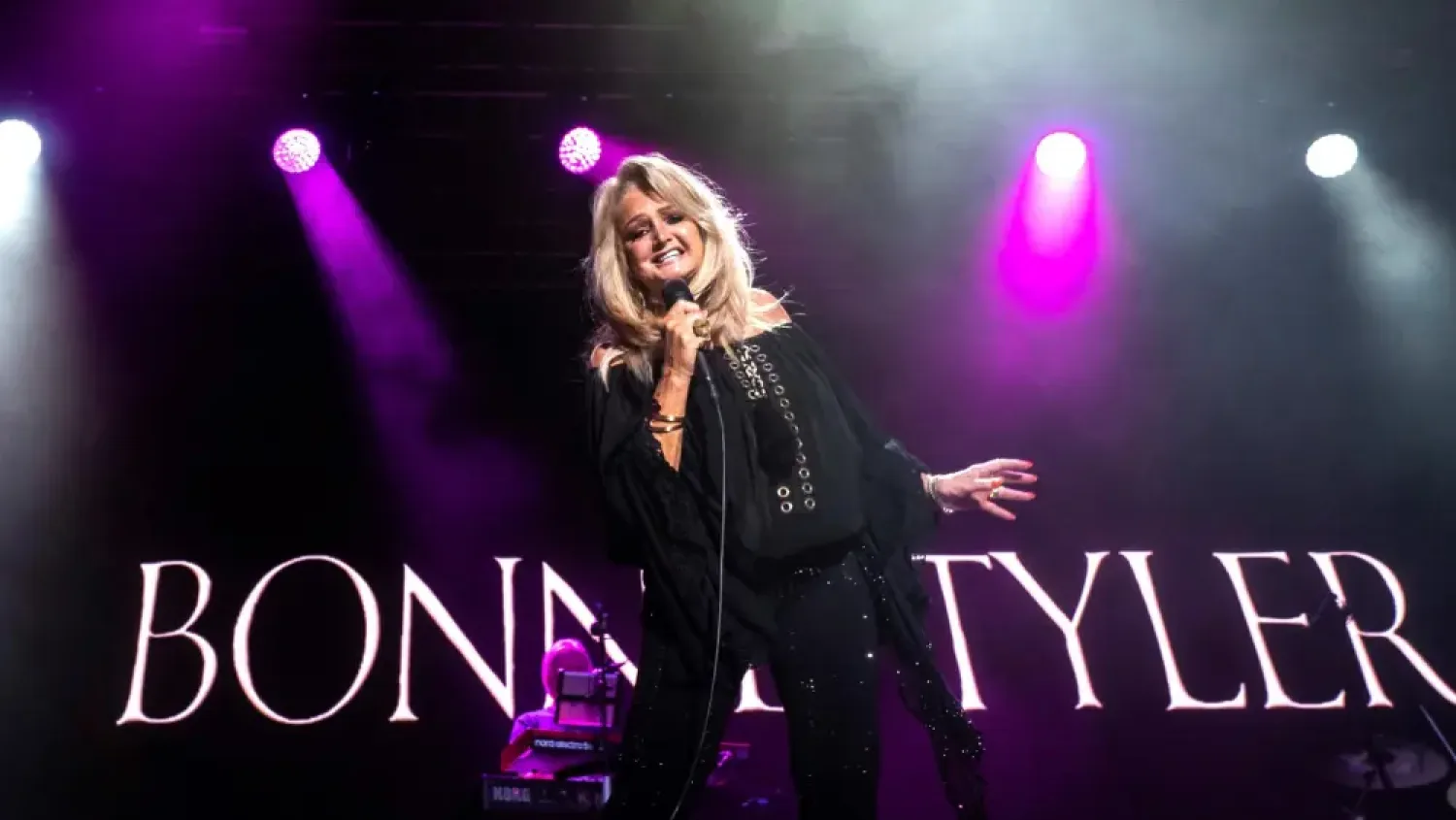 Fallece la célebre cantante británica Bonnie Tyler a los 75 años de edad en Portugal