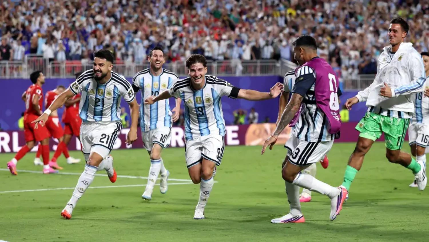 Argentina clasifica a las semifinales de la Copa del Mundo tras vencer a Suiza en la prórroga