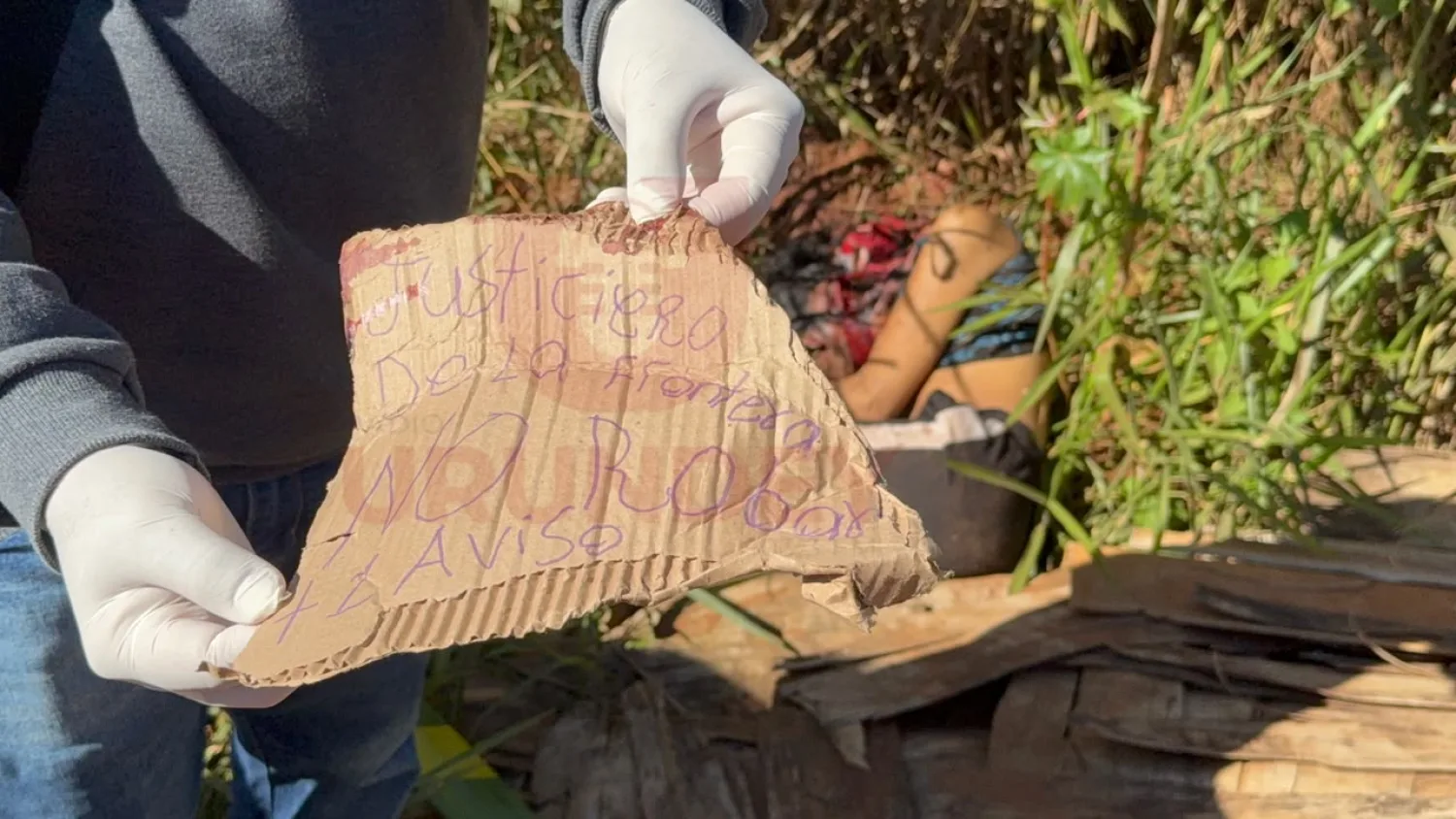 Hallan el cadáver decapitado de una mujer con un mensaje de advertencia en Pedro Juan