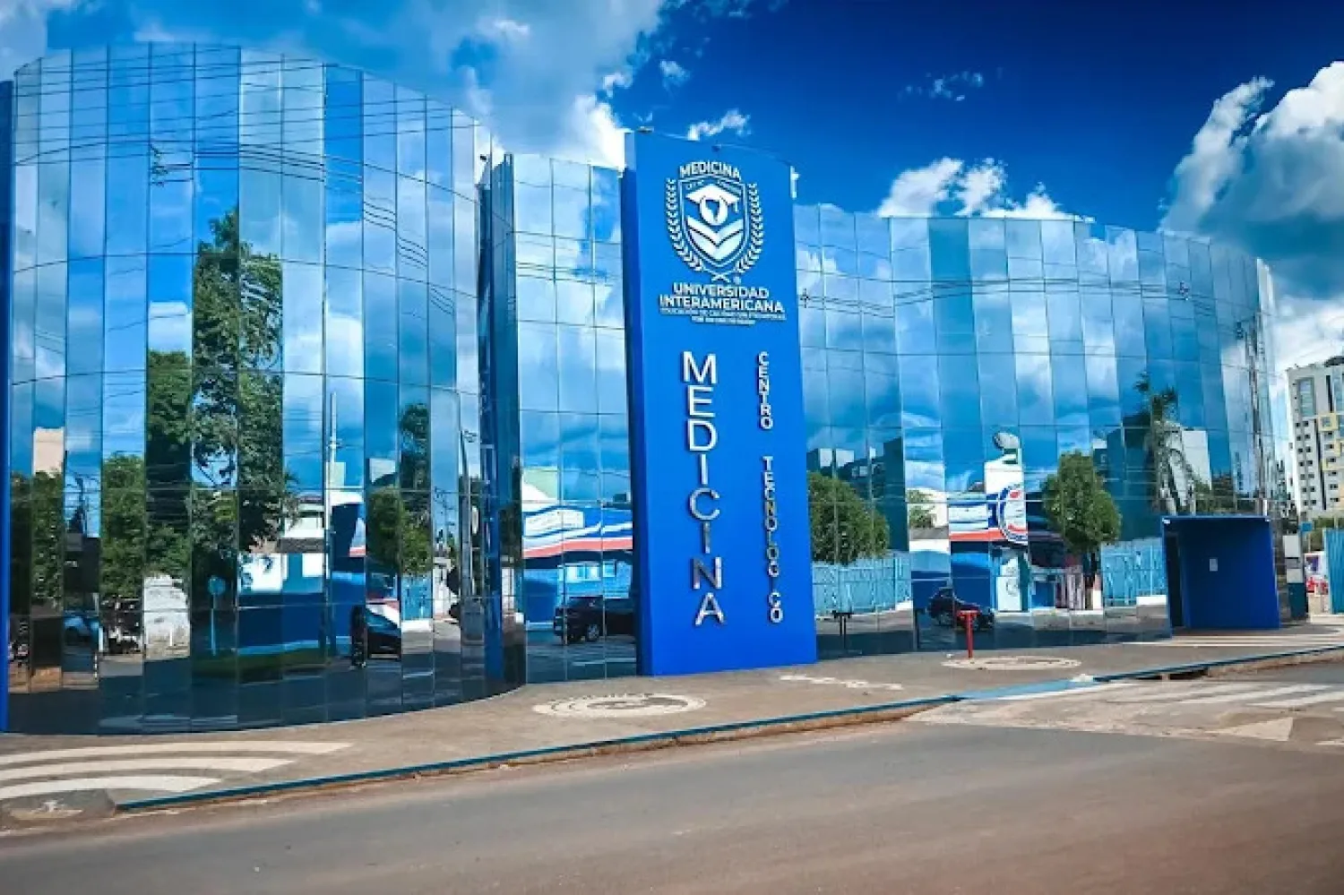 Universidad Interamericana de PJC emite comunicado para garantizar su respaldo legal