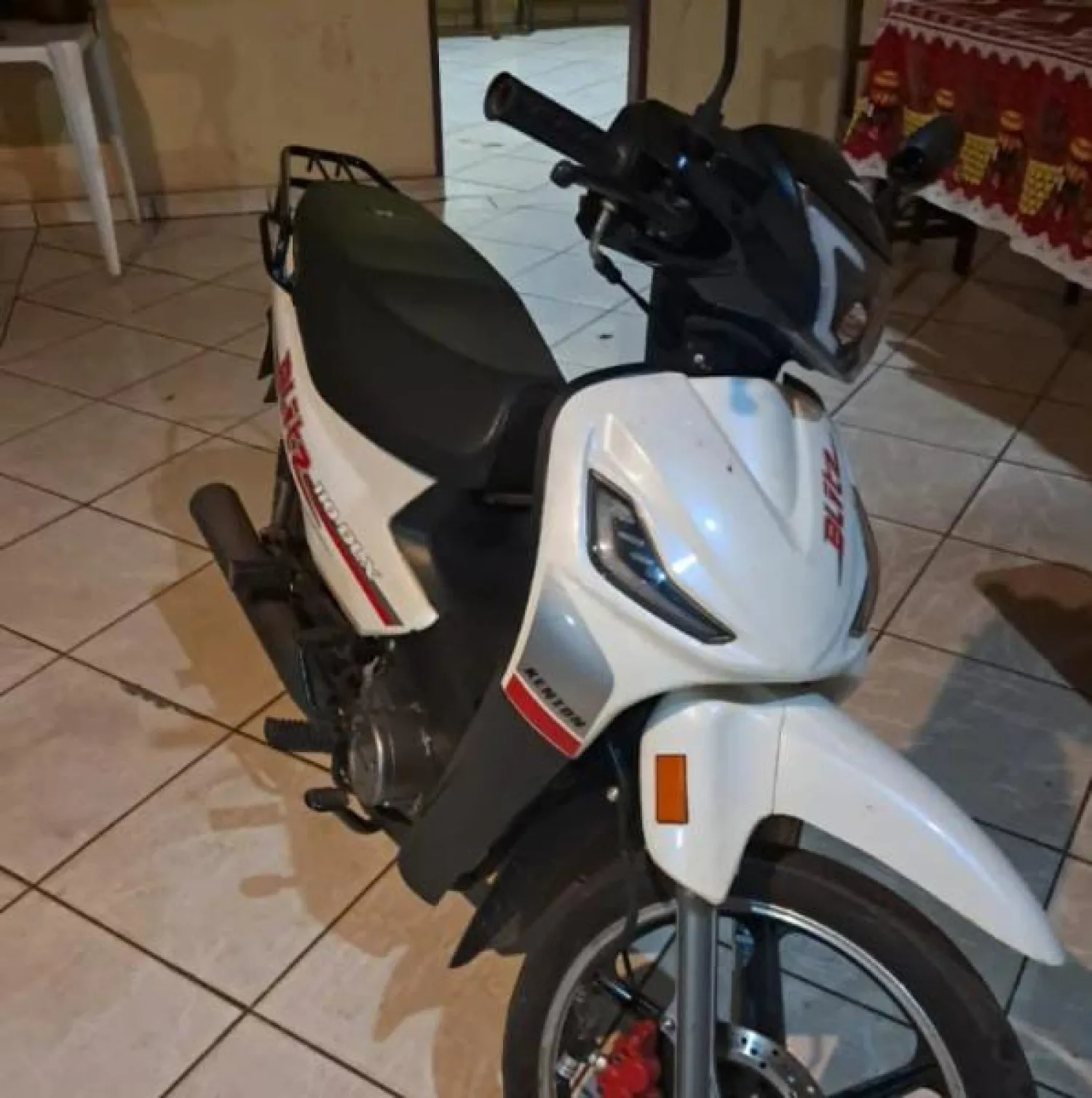 Recuperan en un pastizal de Pedro Juan Caballero una motocicleta robada en Ponta Porã