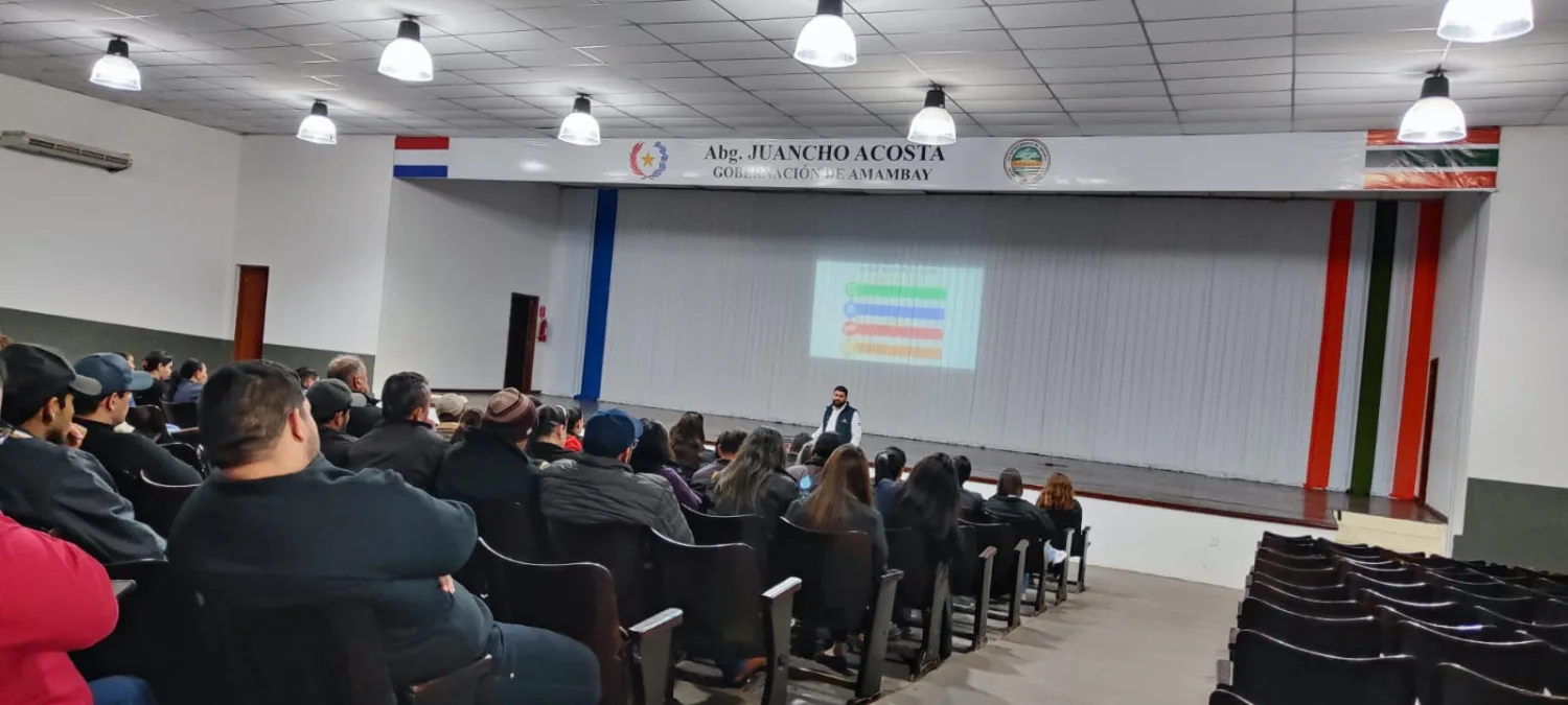 Capacitan a funcionarios sobre transparencia e integridad en la Gobernación de Amambay