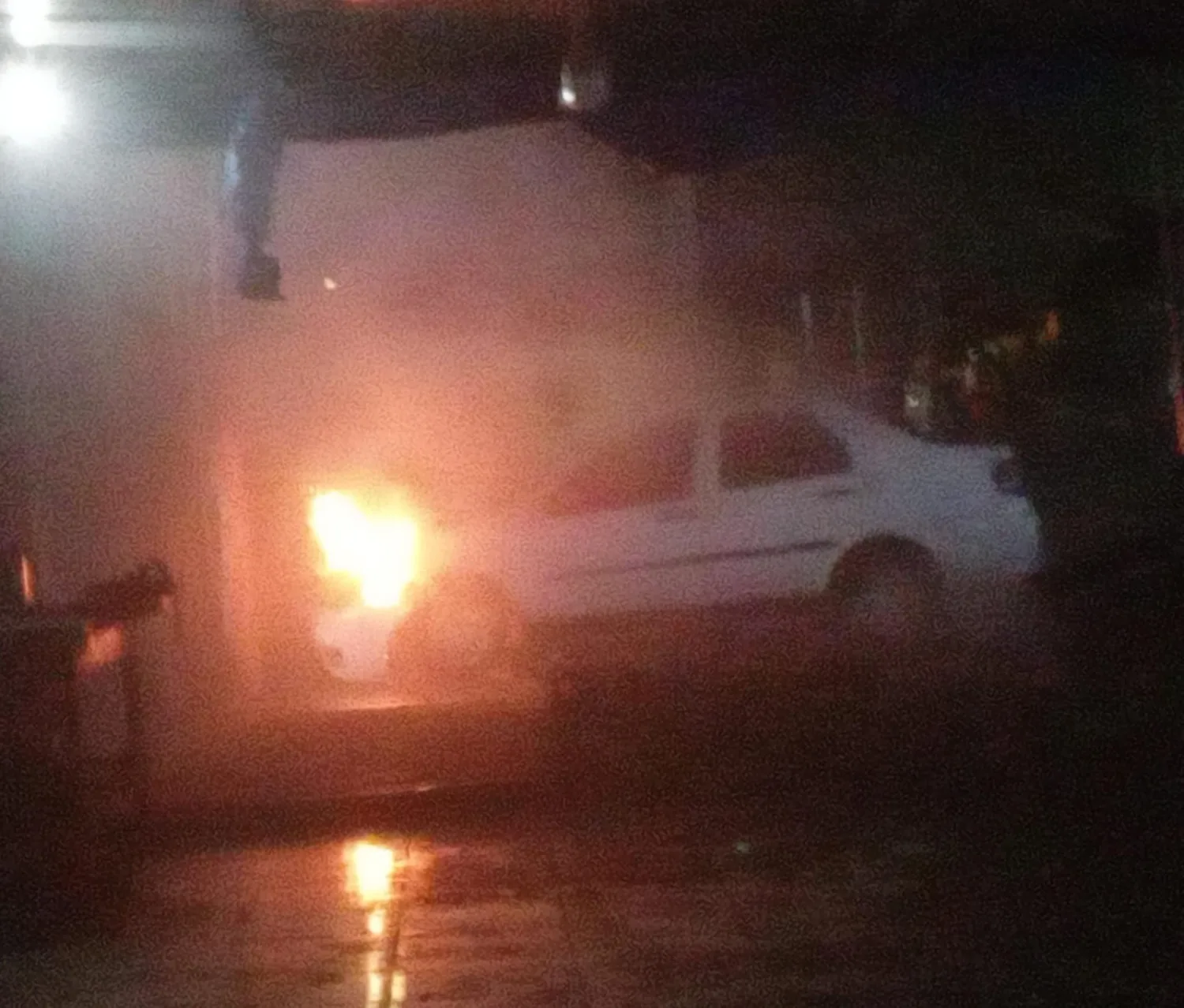 Un automóvil que estaba como depositario judicial se incendia en Pedro Juan Caballero