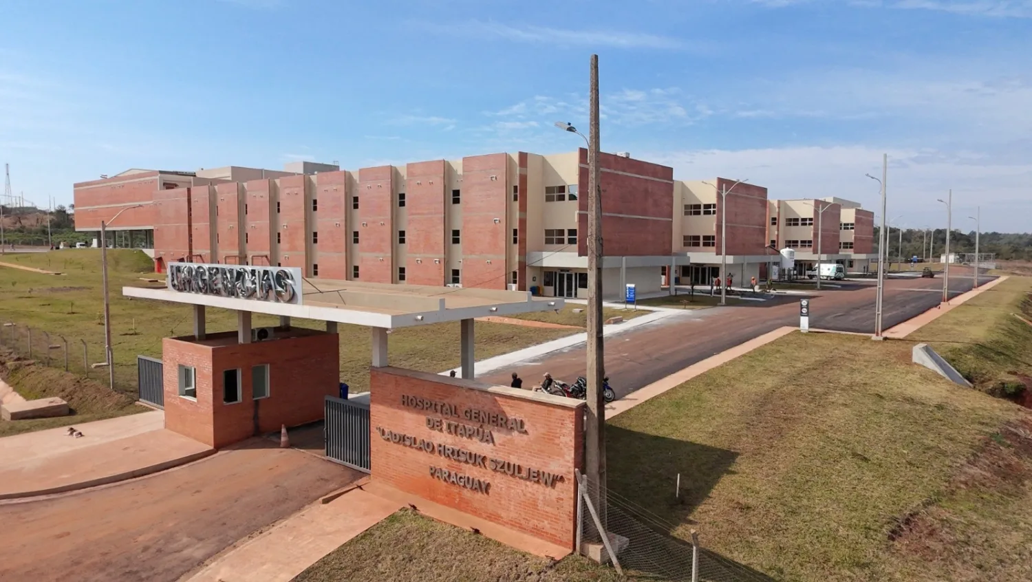 Al cumplir un año de funcionamiento, Hospital General de Itapúa suma más de 280.000 consultas y 12.000 cirugías