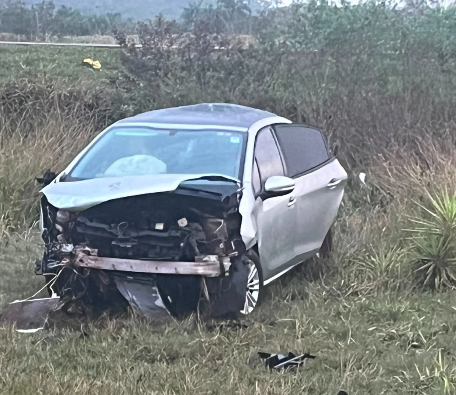 Una mujer falleció tras volcar su automóvil en la divisa entre Antônio João y Ponta Porã