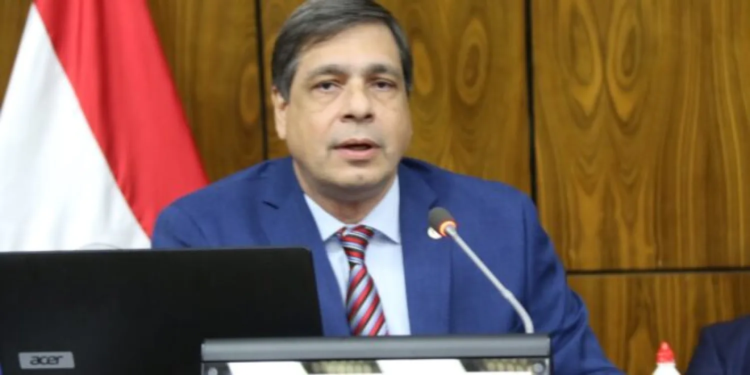 Bataglia, imputado ex presidente del IPS, se presentó ante la Fiscalía