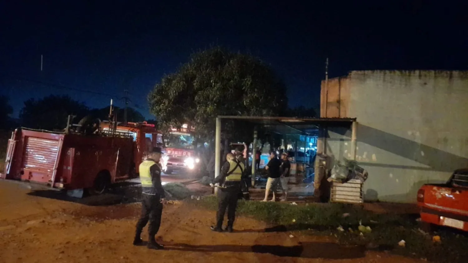 Un cortocircuito provoca el incendio parcial de una tienda en Pedro Juan Caballero