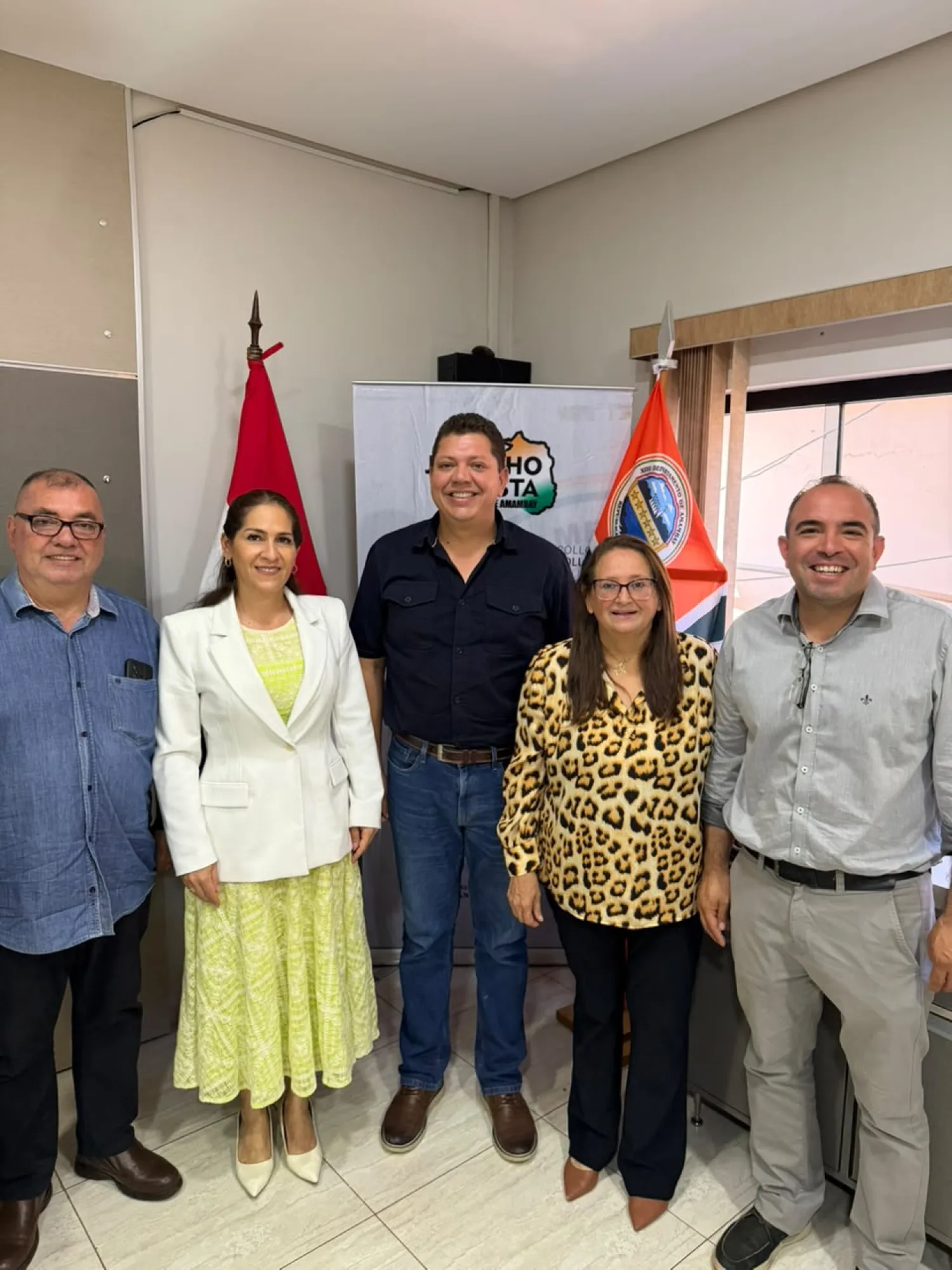 Juancho Acosta recibió a autoridades para buscar soluciones sobre provisión agua en PJC